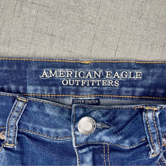 American Eagle Midi Distressed Jean Shorts 12 - Picture 6 of 7